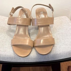 Brand new nude chunky heel